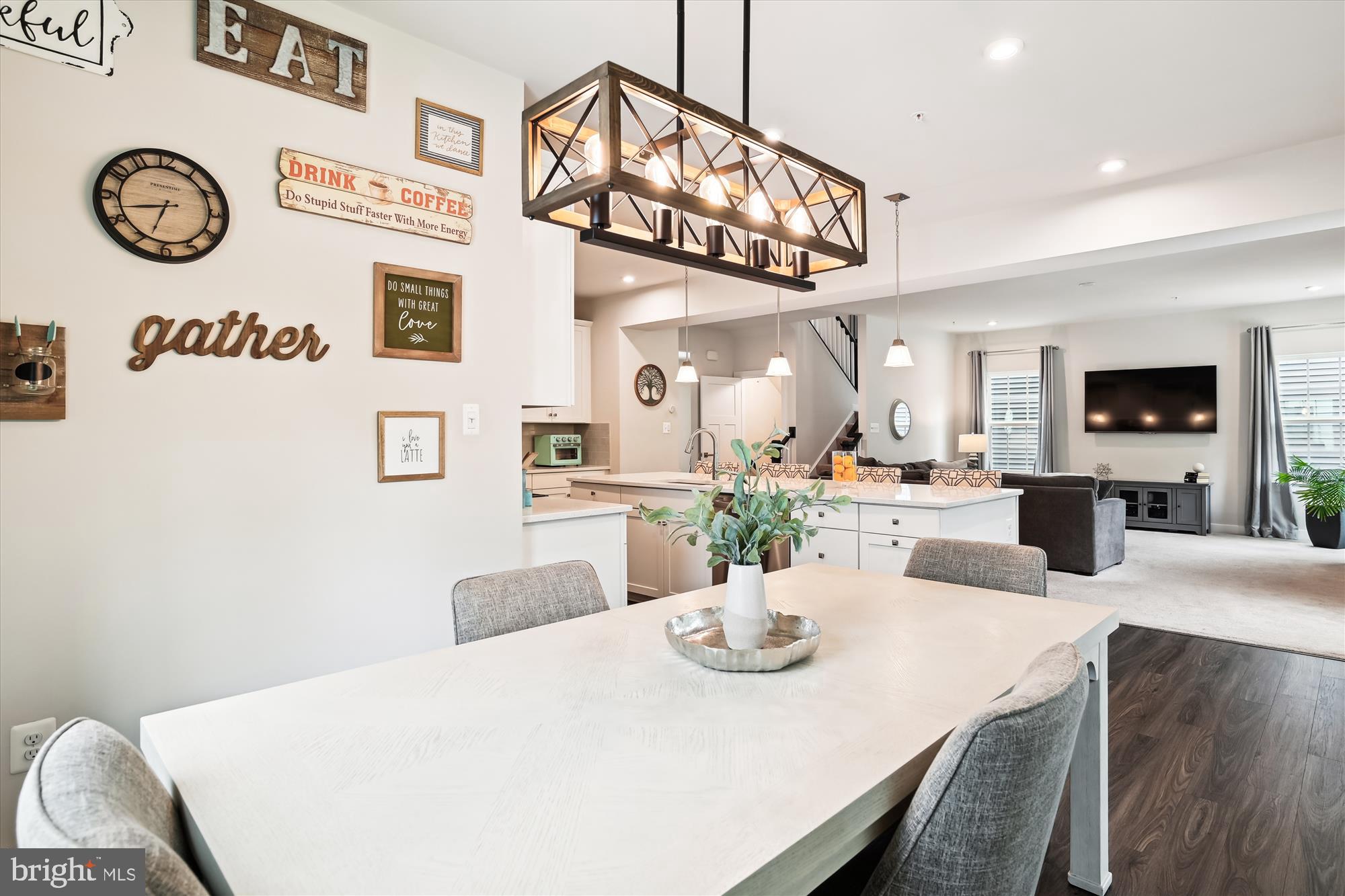 TWO RIVERS - Residential