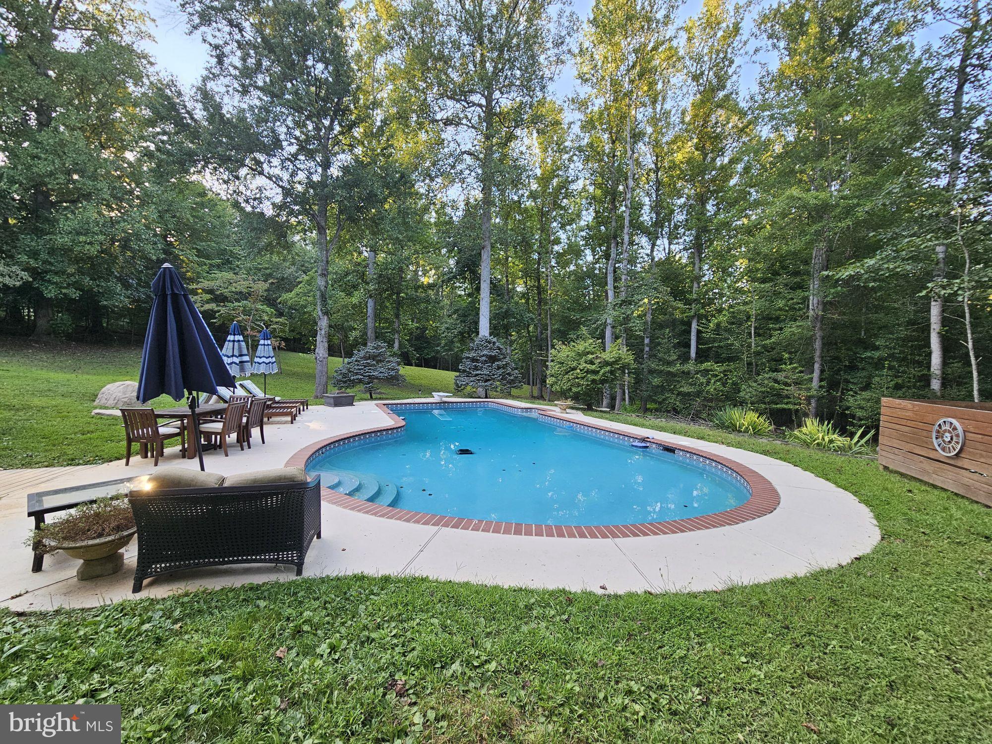 75 STONEWALL DRIVE