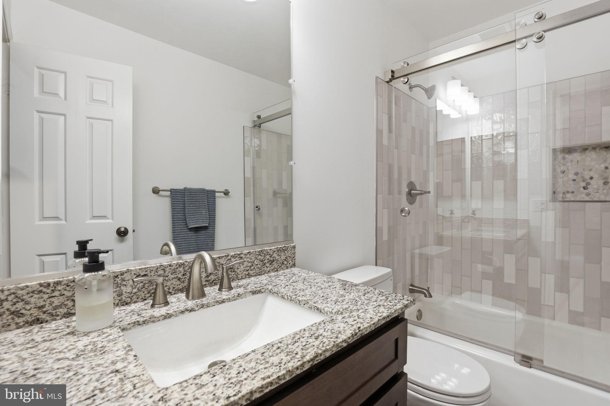 MAYFAIR OF MCLEAN - Residential