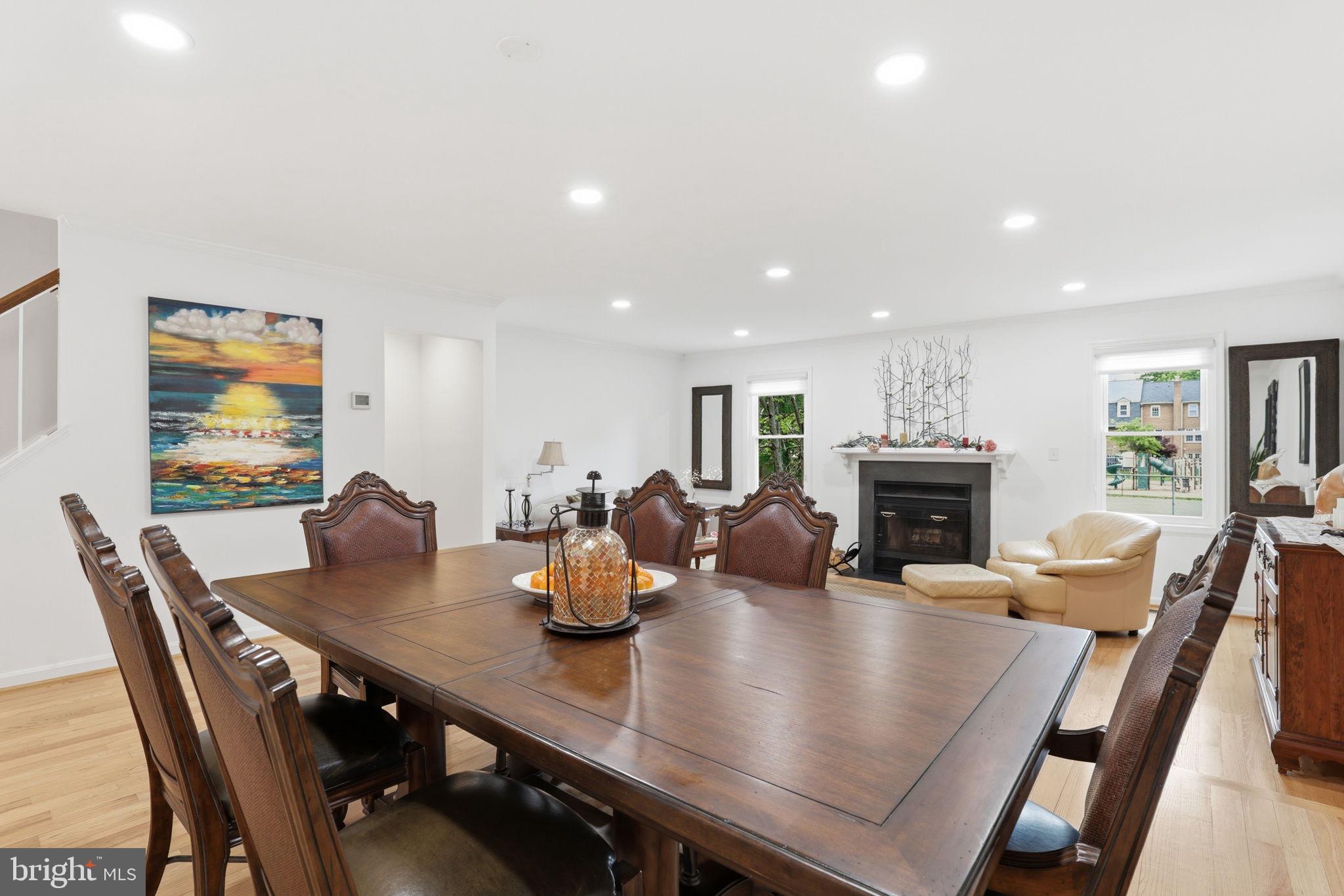 MAYFAIR OF MCLEAN - Residential
