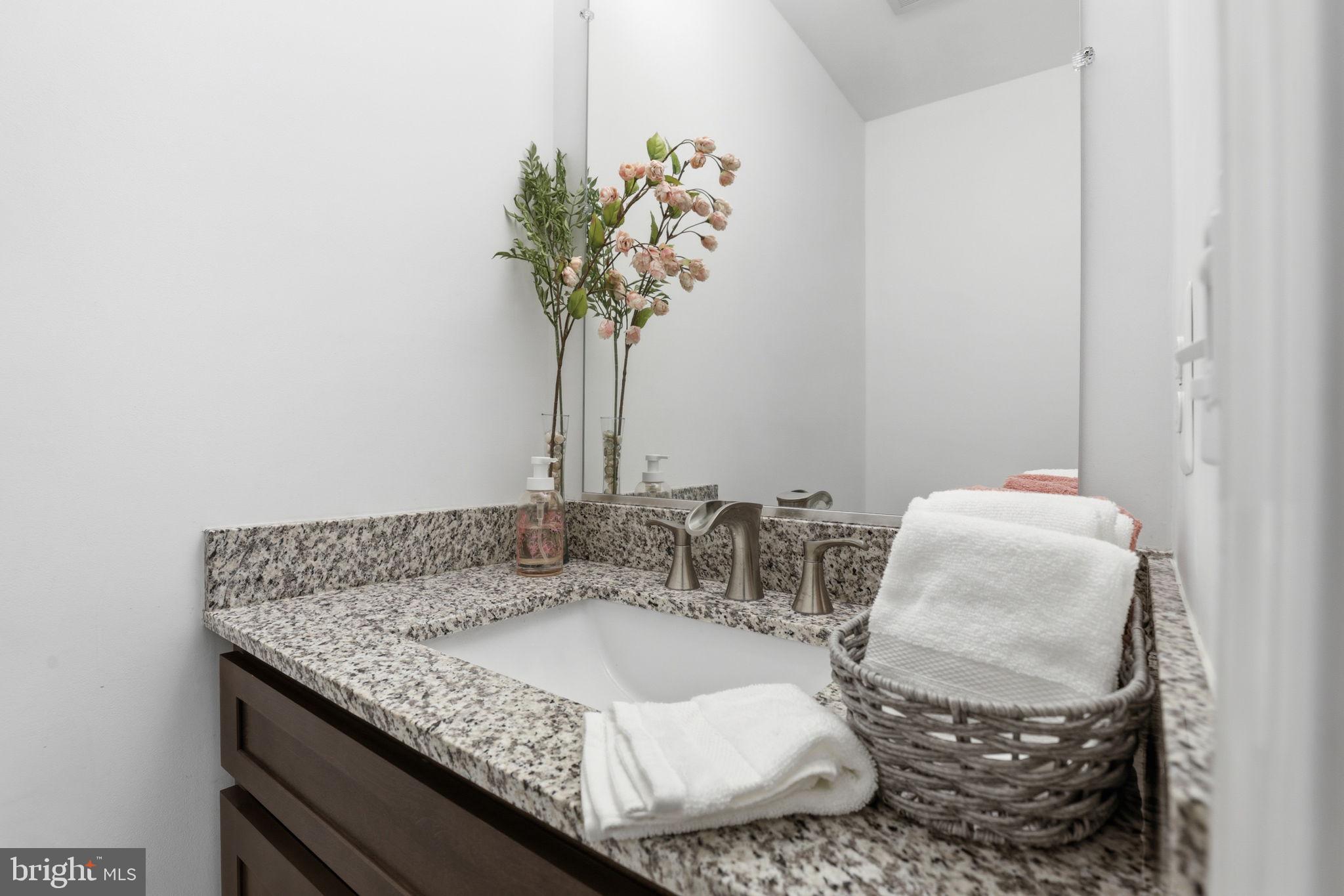 MAYFAIR OF MCLEAN - Residential