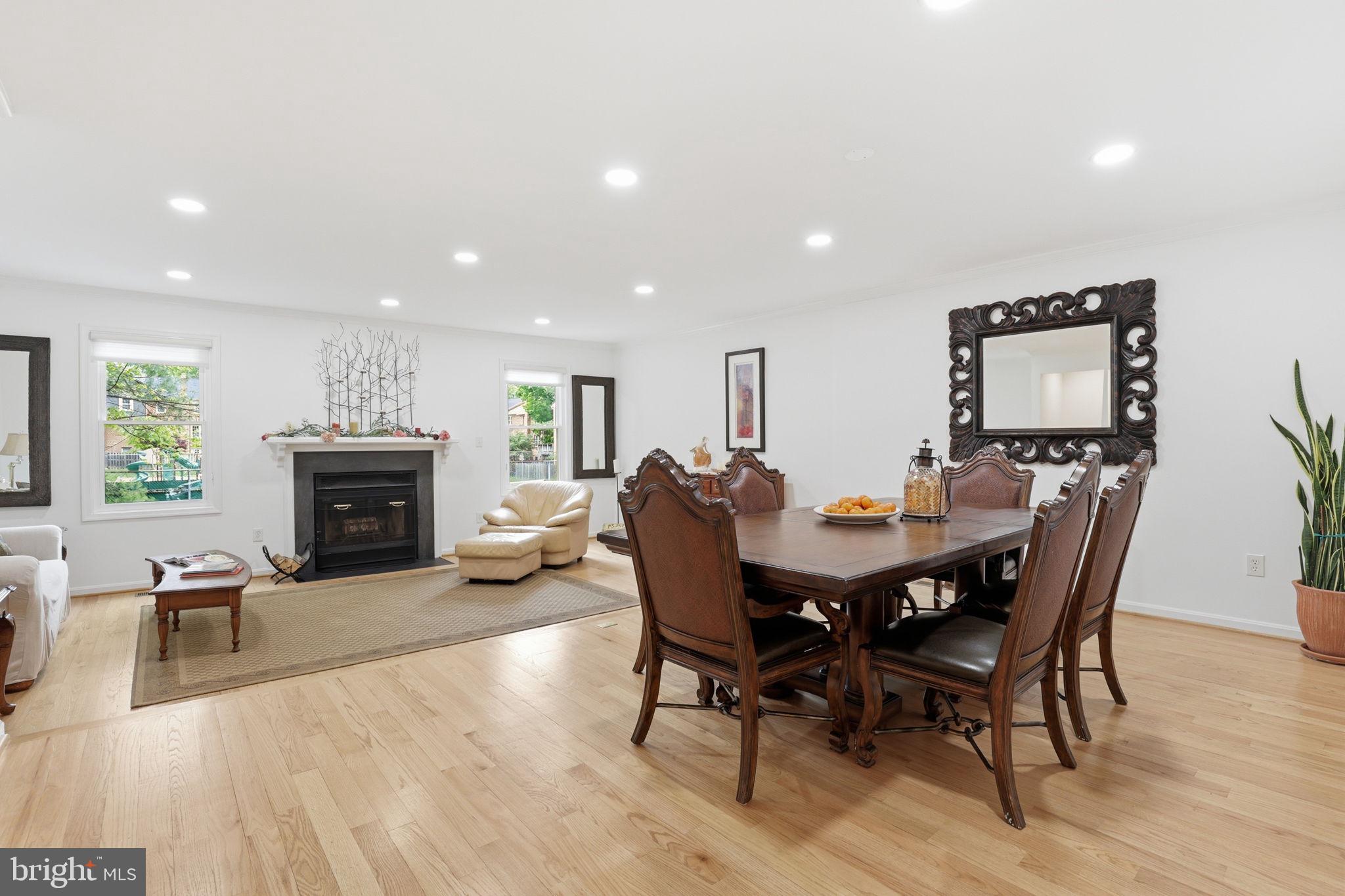MAYFAIR OF MCLEAN - Residential