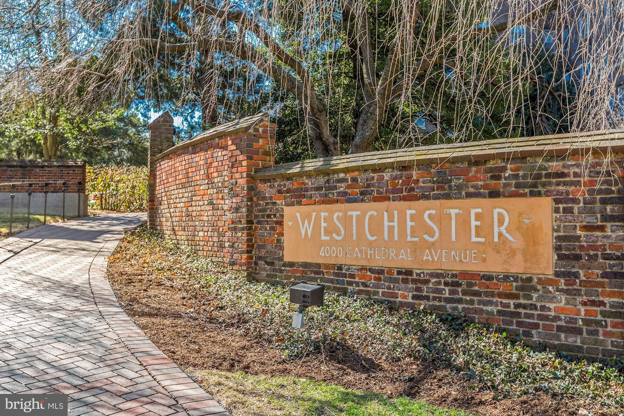4000 CATHEDRAL AVENUE NW 105B