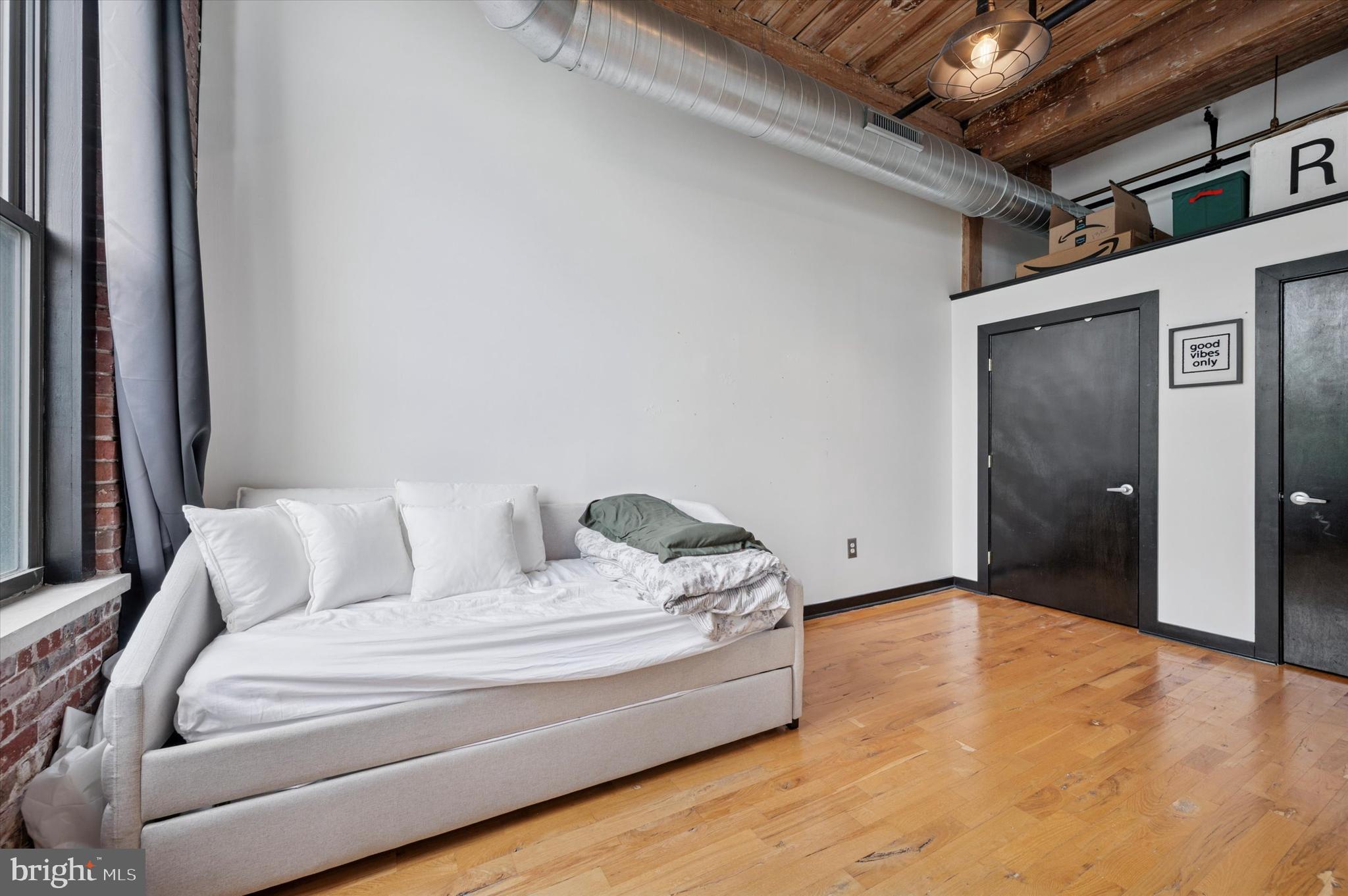 KENSINGTON - Residential