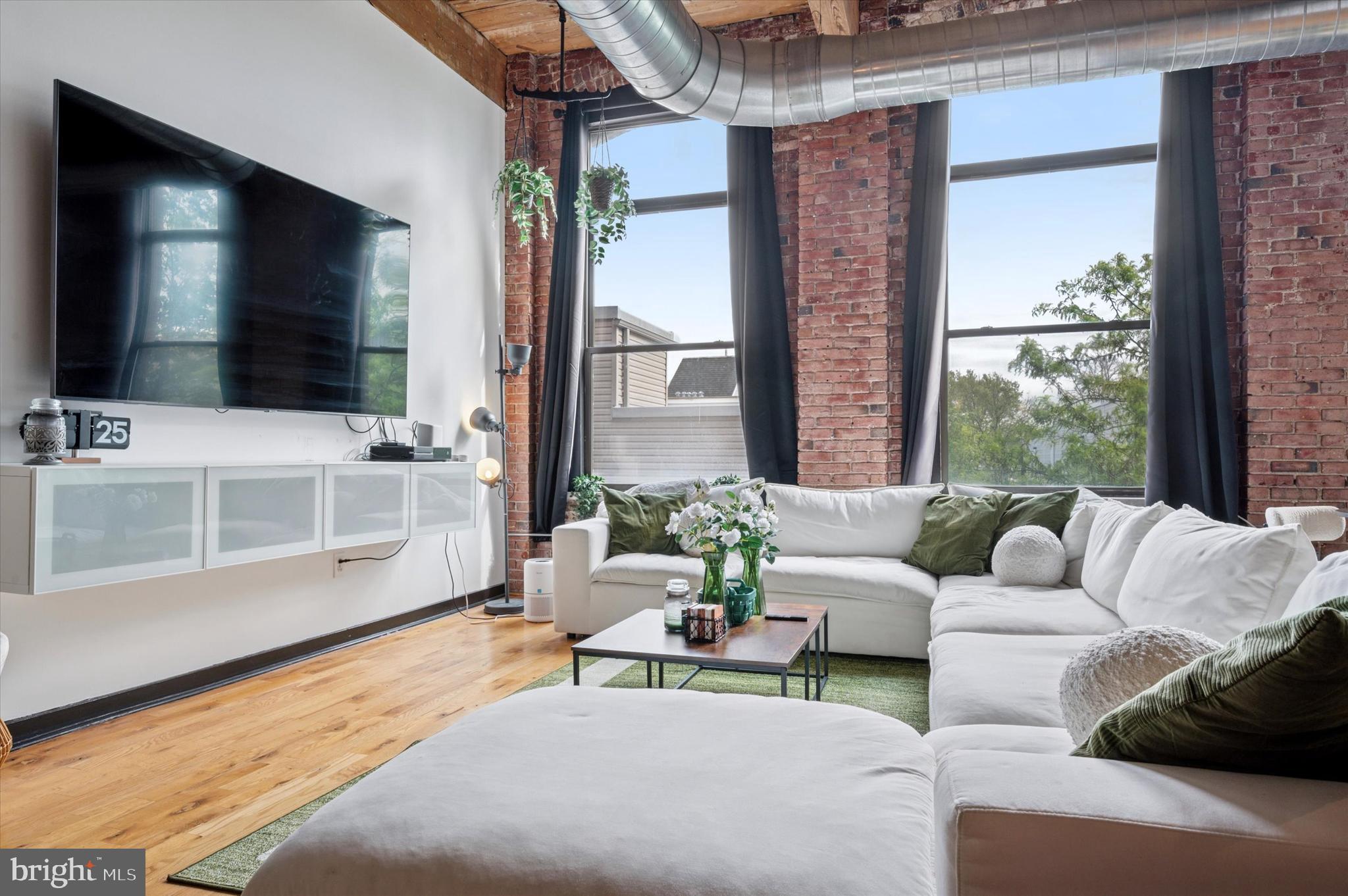 KENSINGTON - Residential