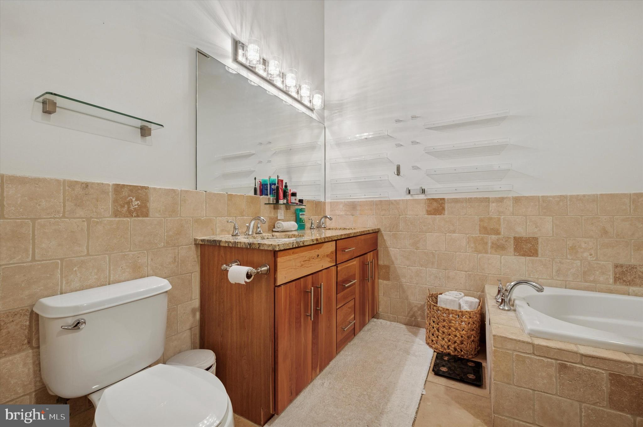 KENSINGTON - Residential
