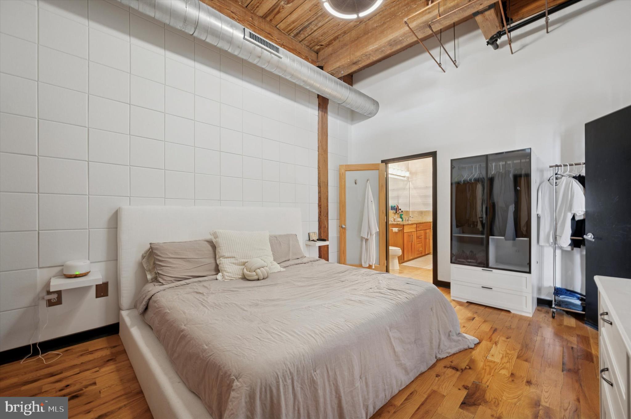 KENSINGTON - Residential