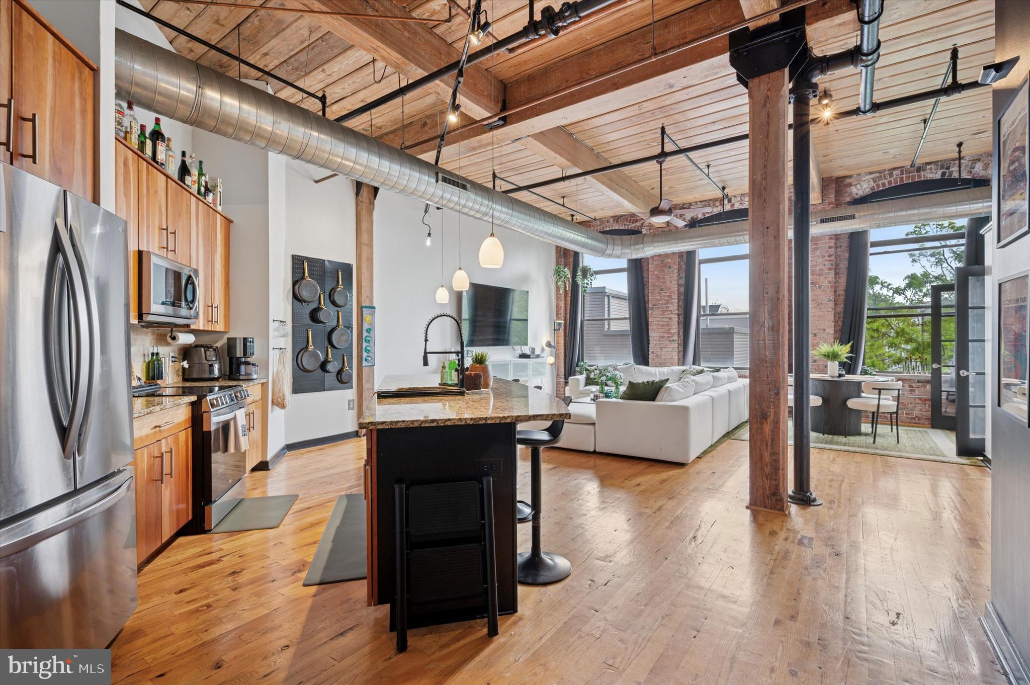 KENSINGTON - Residential