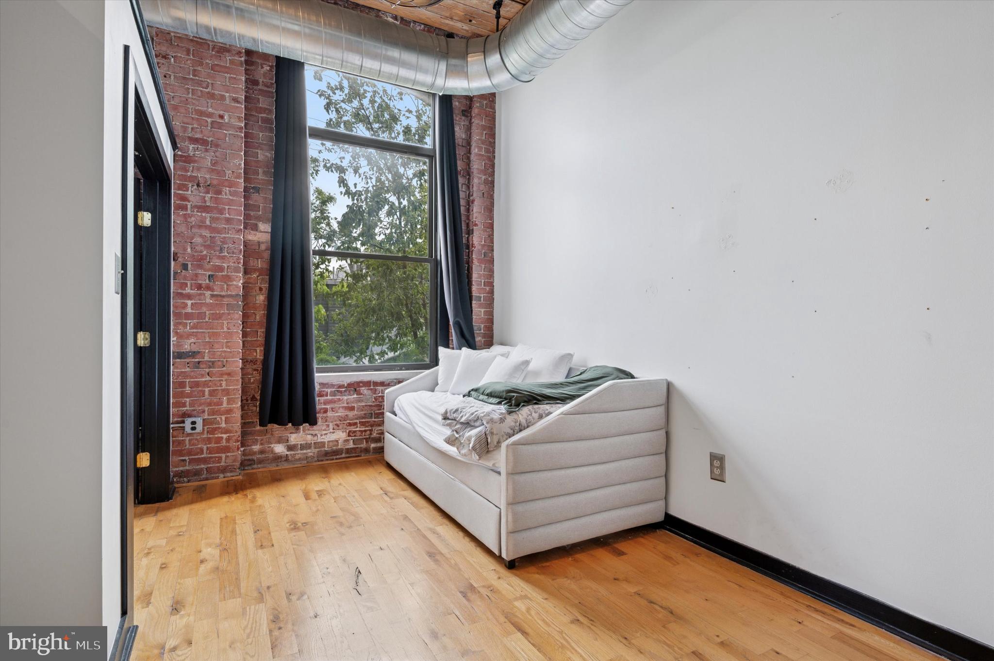 KENSINGTON - Residential