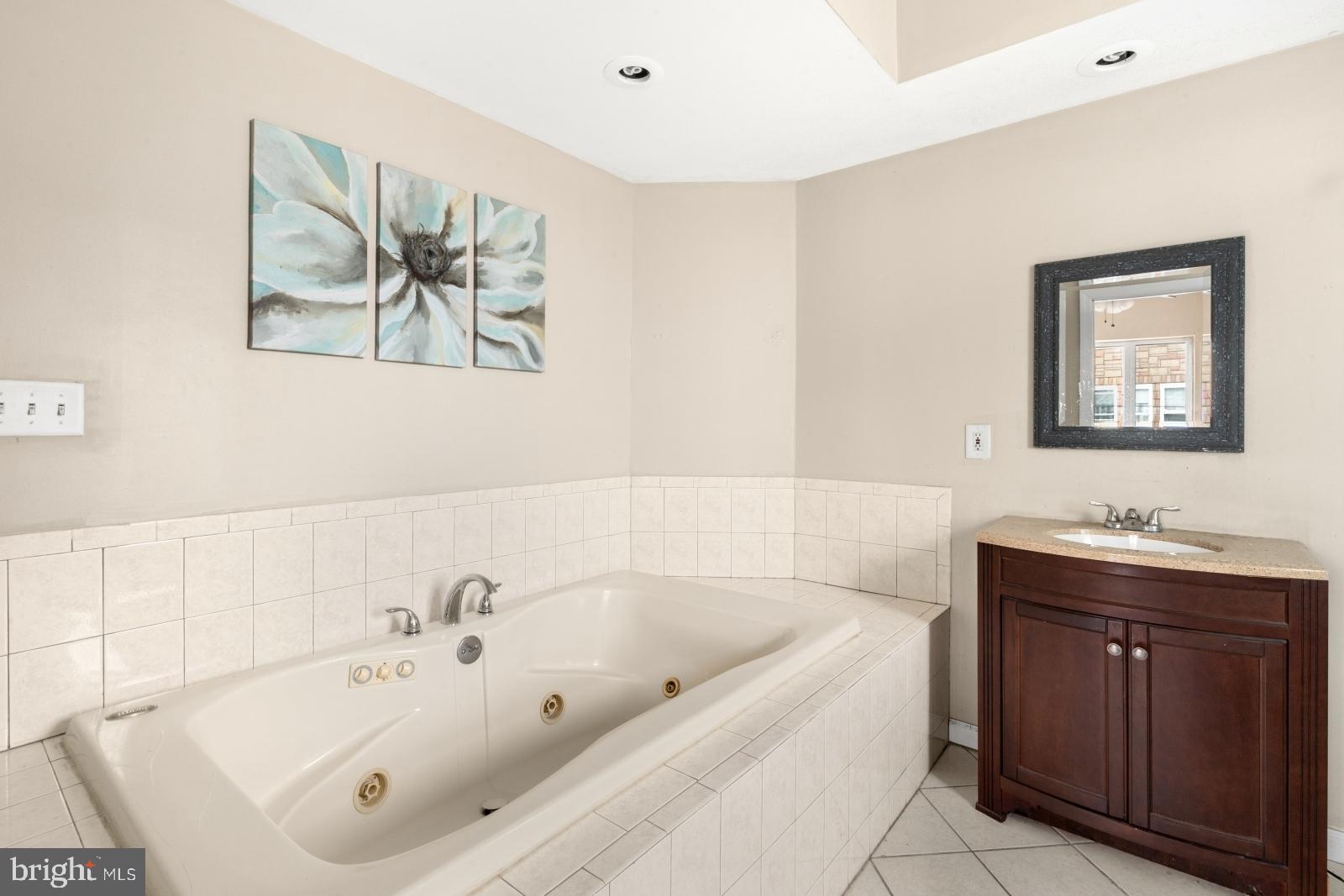 WEST PASSYUNK - Residential Lease