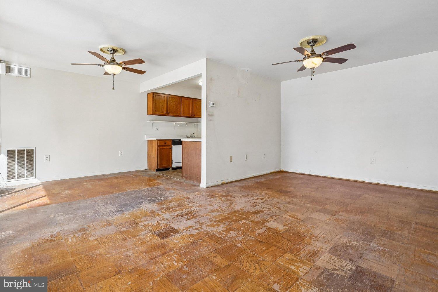 4345 IVYMOUNT COURT 38