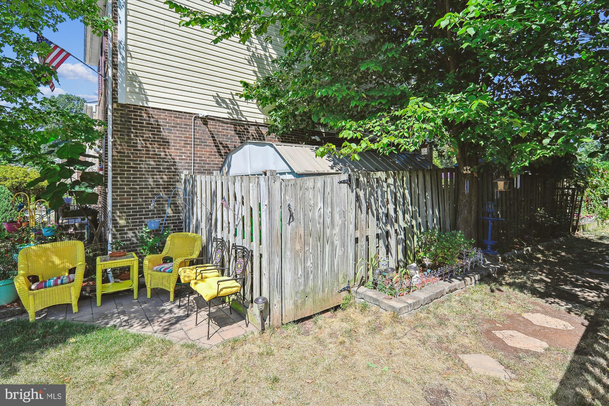 POINT OF WOODS - Residential