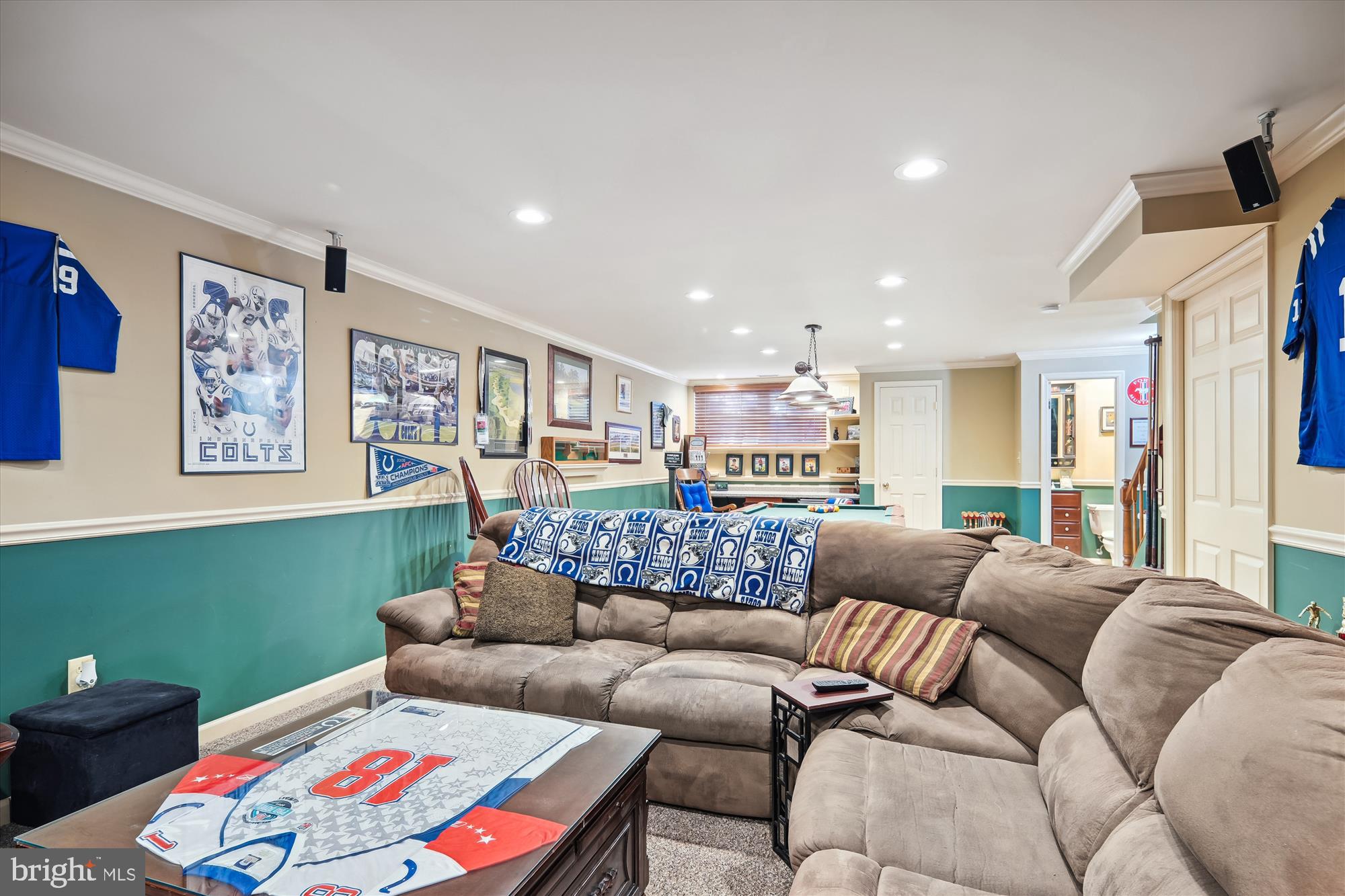 POINT OF WOODS - Residential