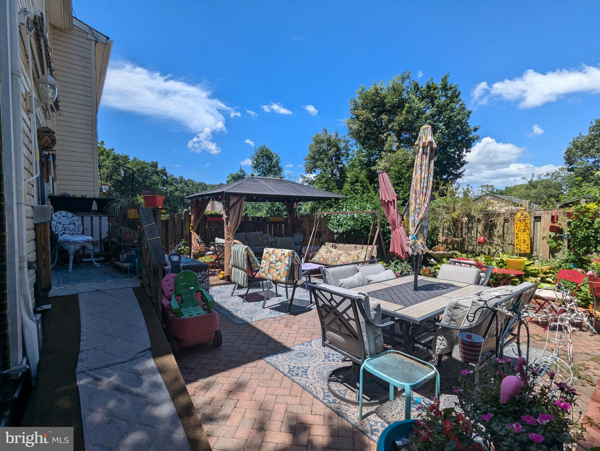 POINT OF WOODS - Residential