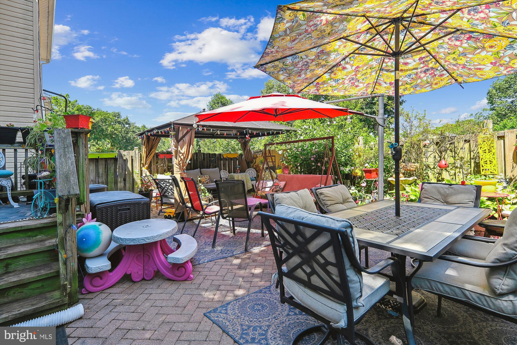 POINT OF WOODS - Residential