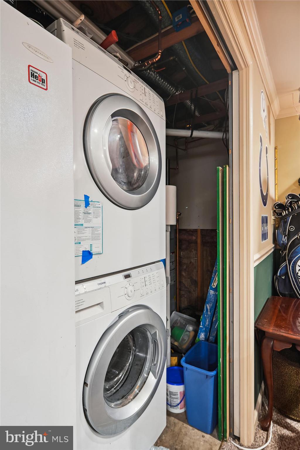 POINT OF WOODS - Residential