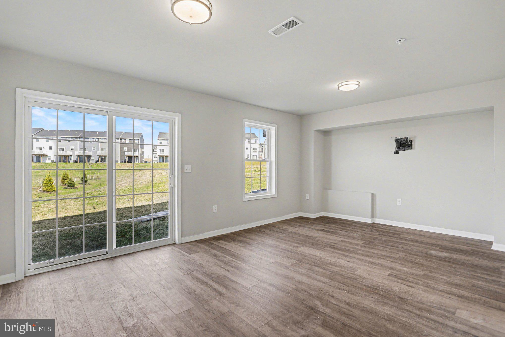 HUDSON RIDGE - Residential