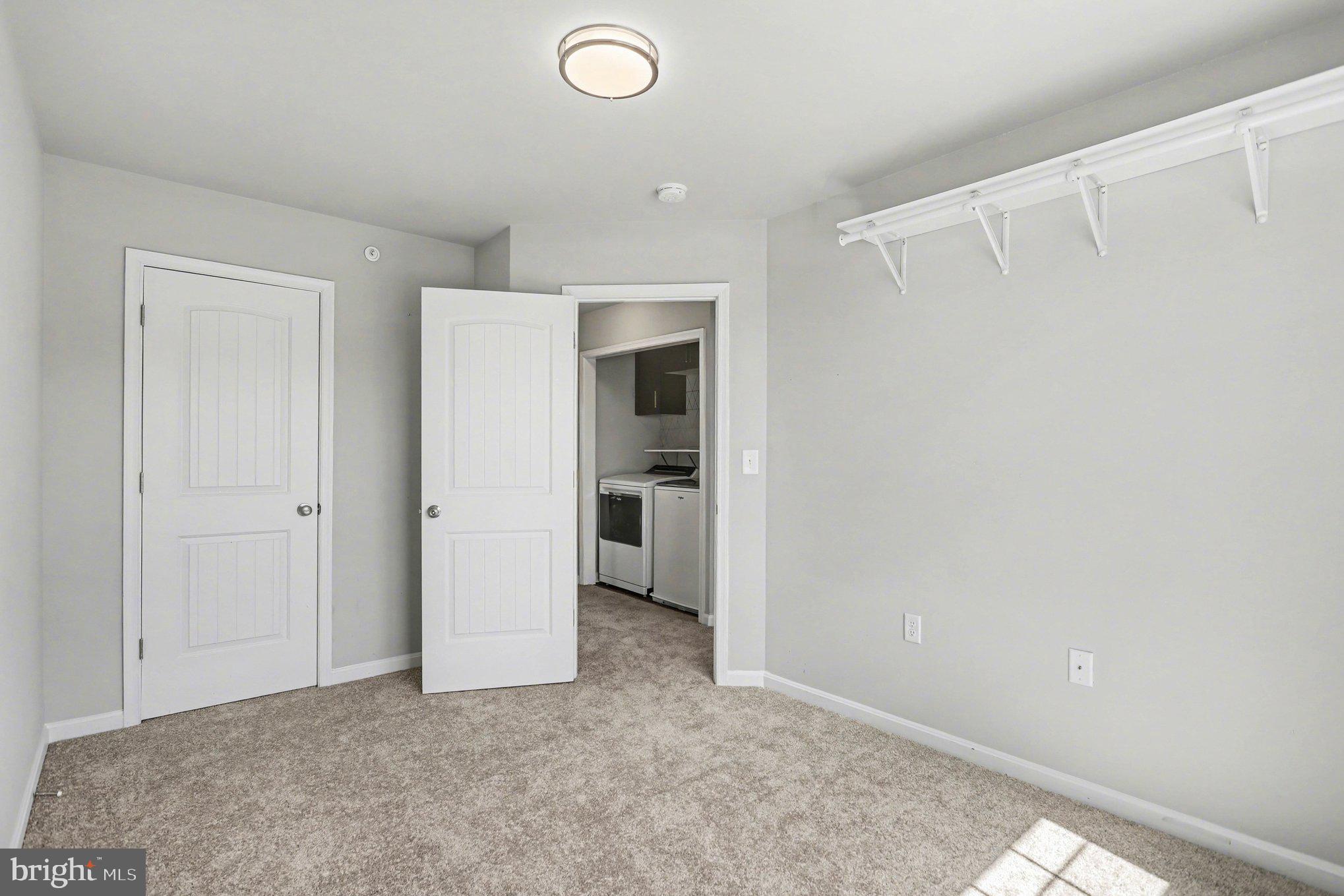 HUDSON RIDGE - Residential