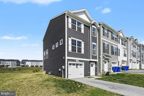 MLS: PAYK2100588