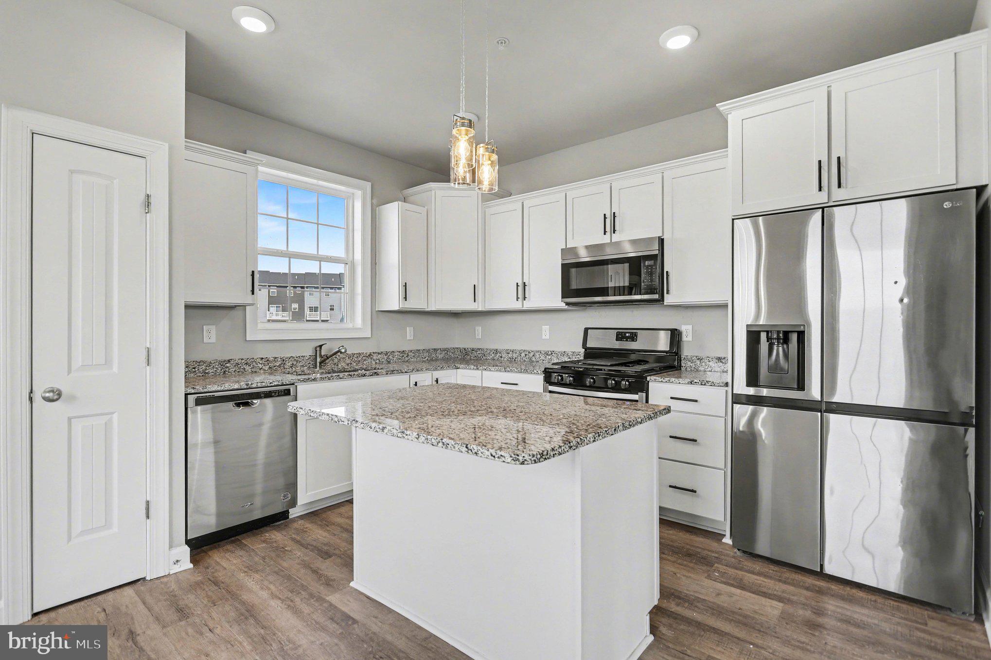 HUDSON RIDGE - Residential