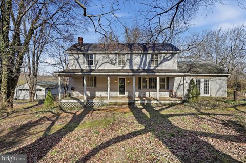 Homes For Sale - 3863 Rectortown Road<br/> MARSHALL, VA 20115