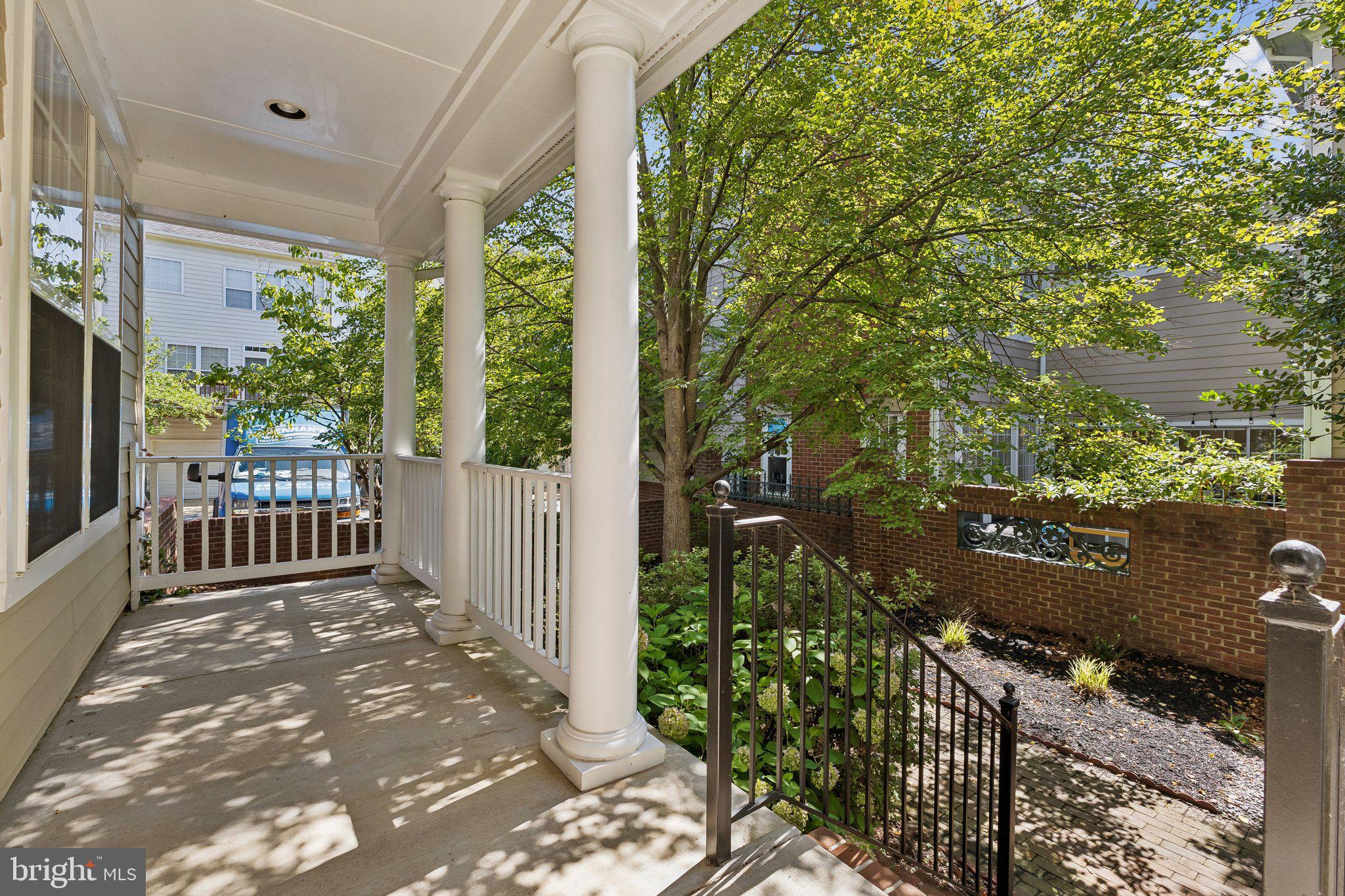13810 CUSTIS SQUARE