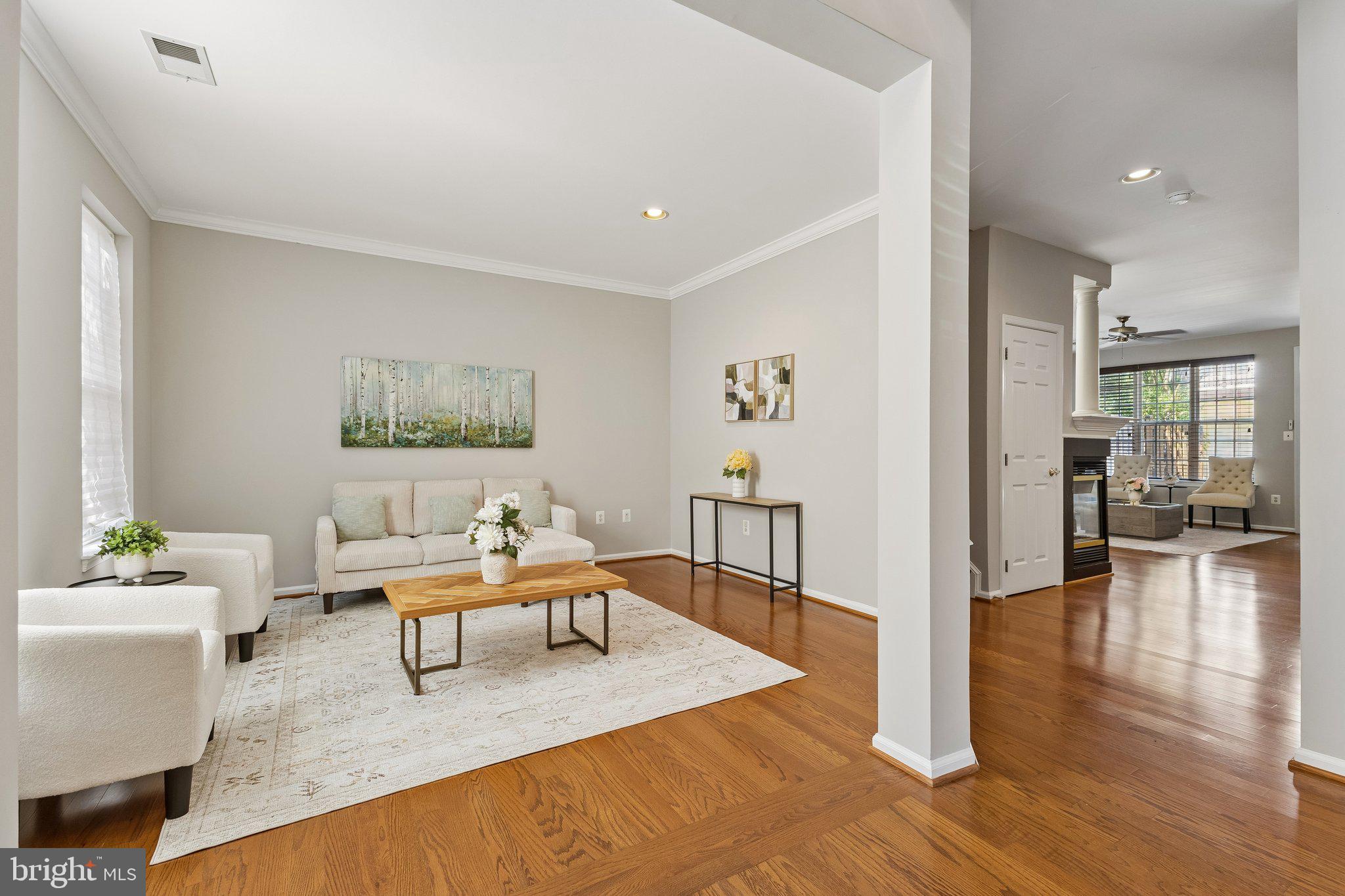 13810 CUSTIS SQUARE