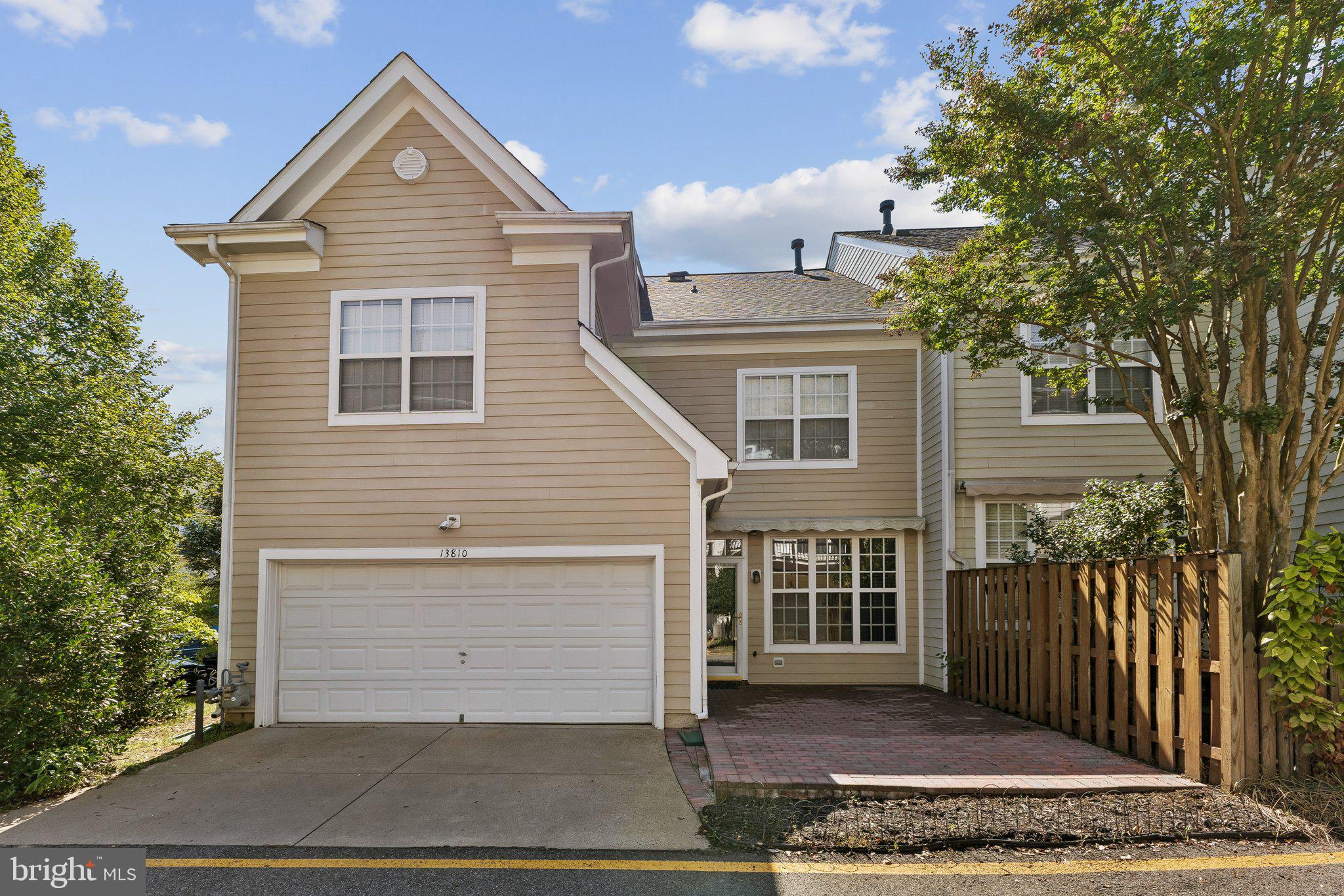 13810 CUSTIS SQUARE