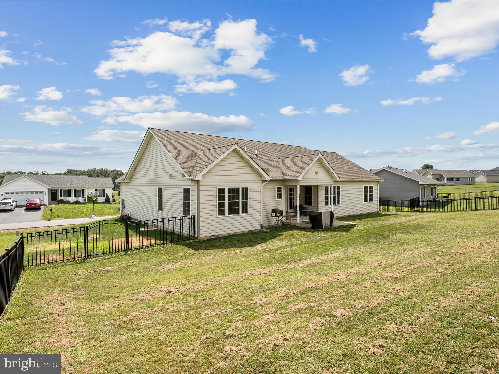 PEBBLE RIDGE - Residential