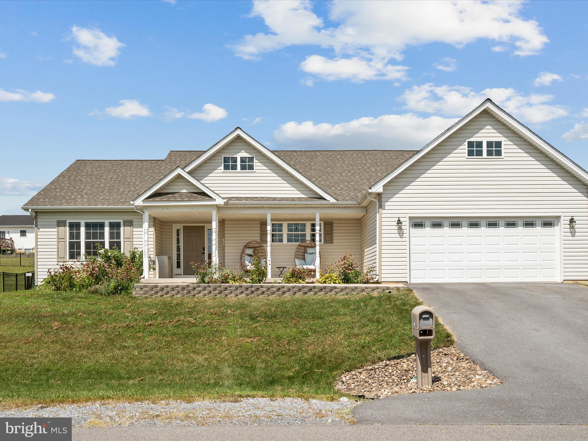 PEBBLE RIDGE - Residential