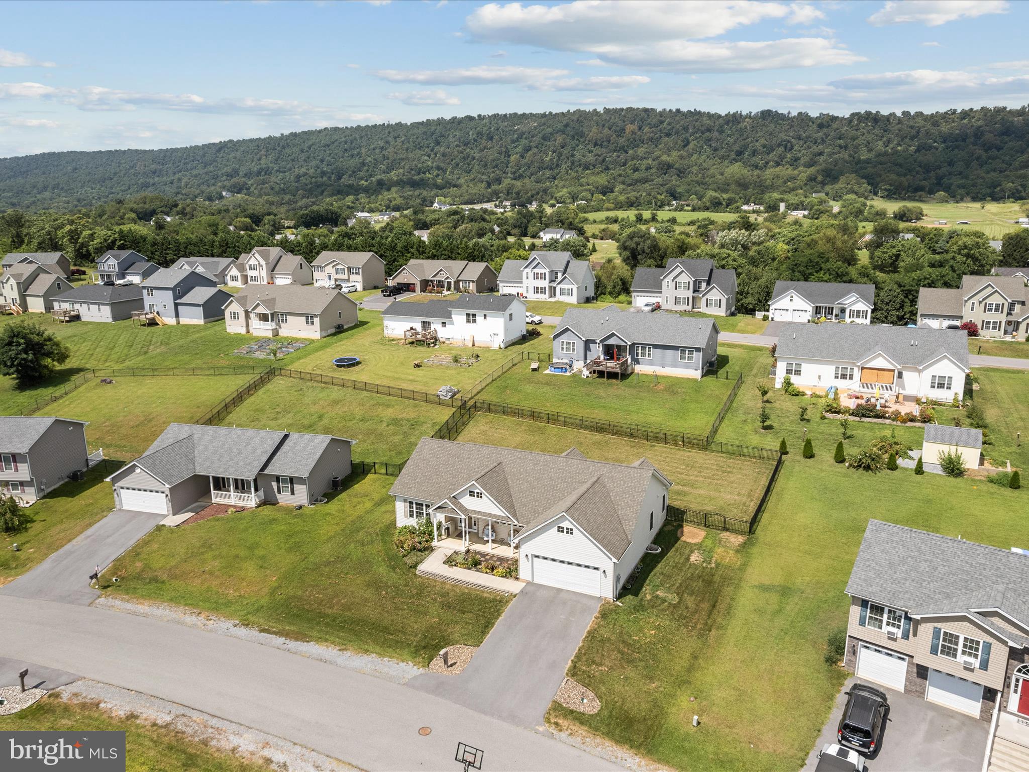 PEBBLE RIDGE - Residential