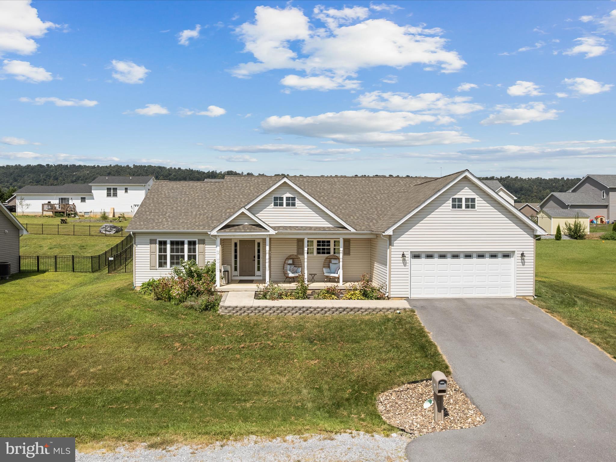 PEBBLE RIDGE - Residential