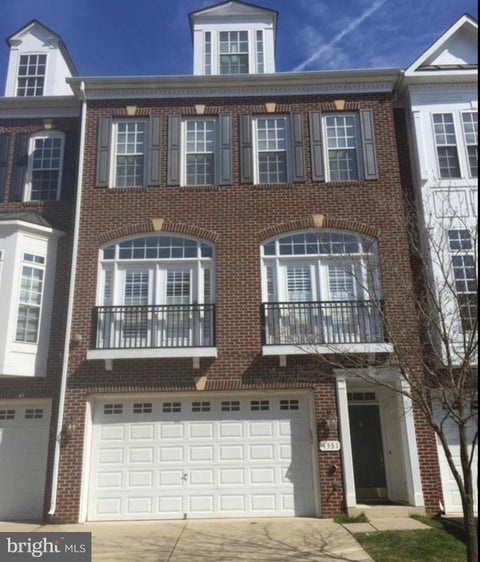 Photo of 4351 Patriot Park Court, FAIRFAX, VA 22030 (MLS # VAFX2348122)