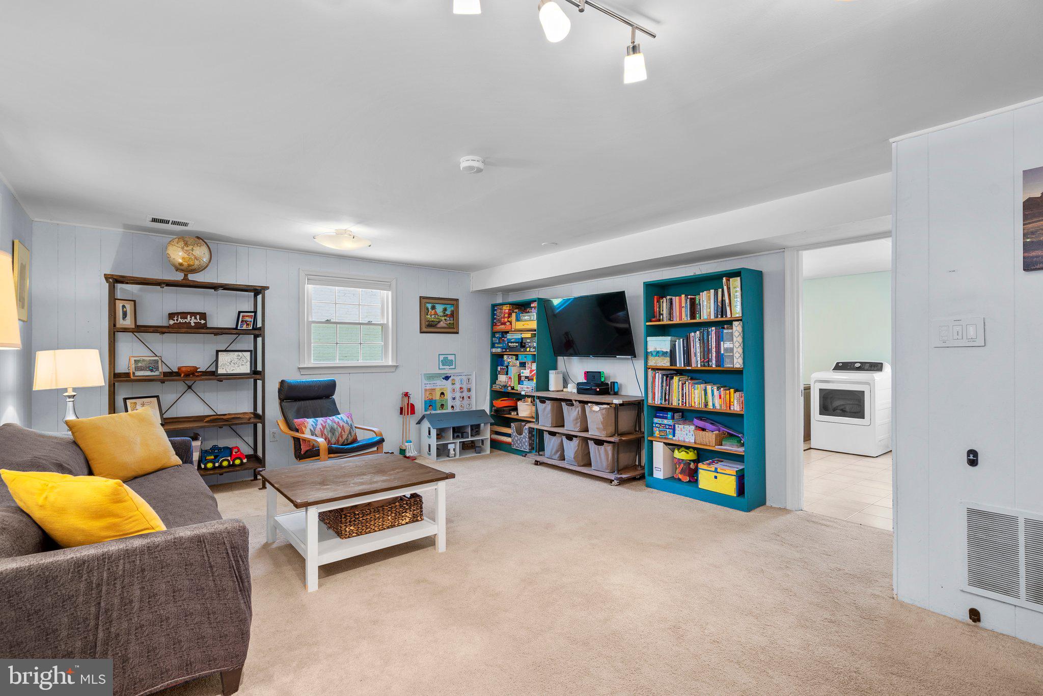 KEMP MILL HILLS - Residential