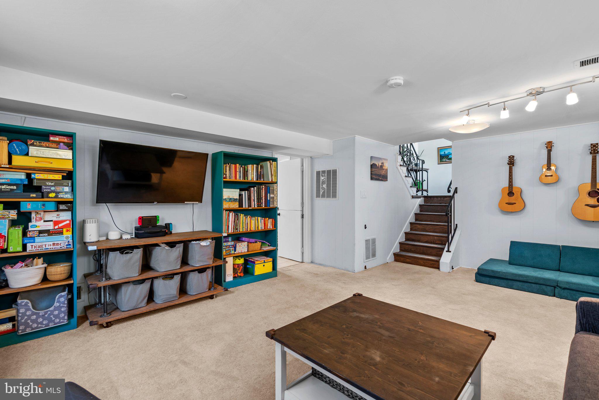 KEMP MILL HILLS - Residential