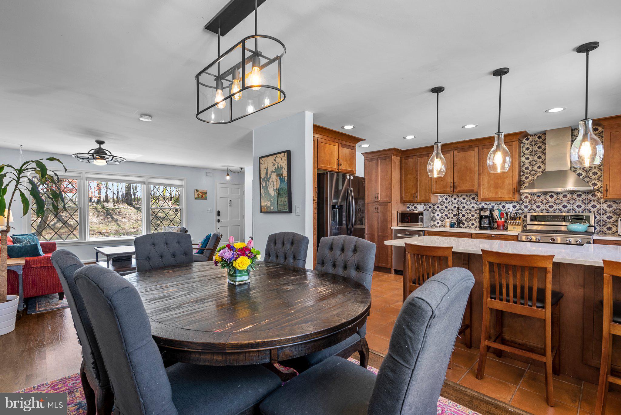 KEMP MILL HILLS - Residential