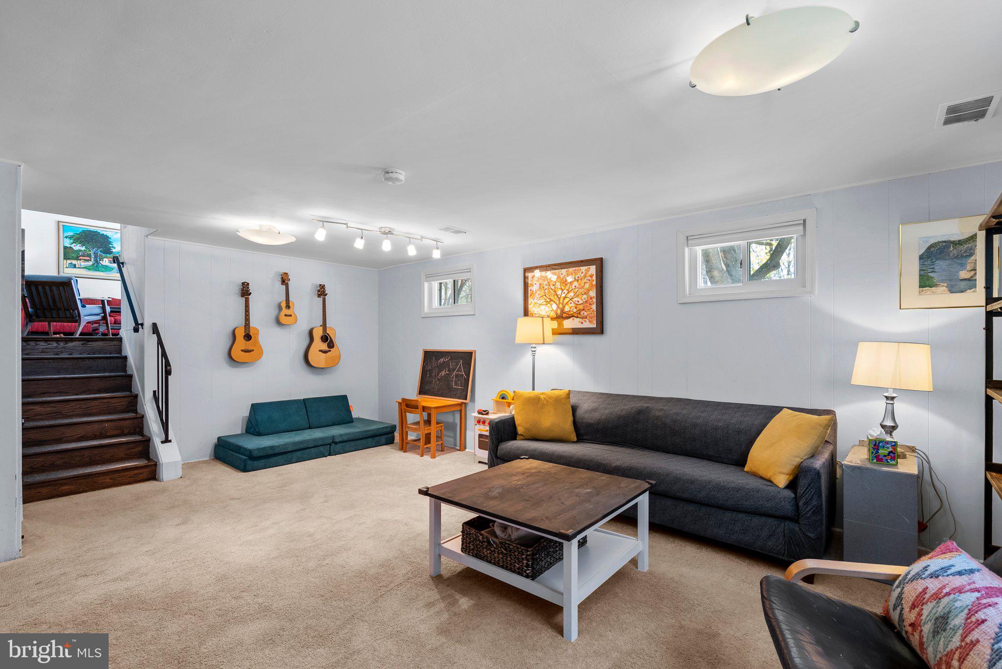 KEMP MILL HILLS - Residential