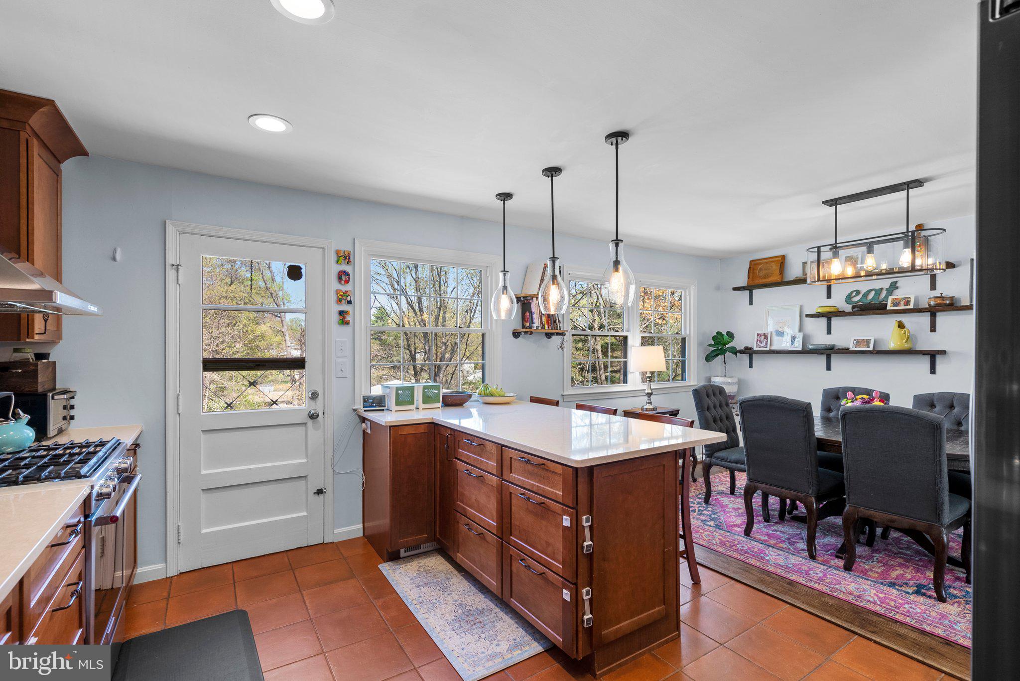 KEMP MILL HILLS - Residential