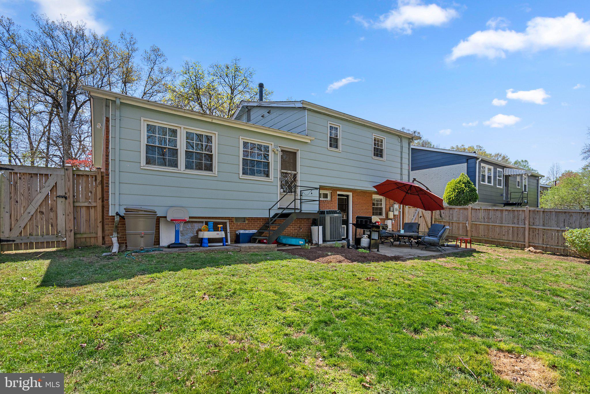 KEMP MILL HILLS - Residential