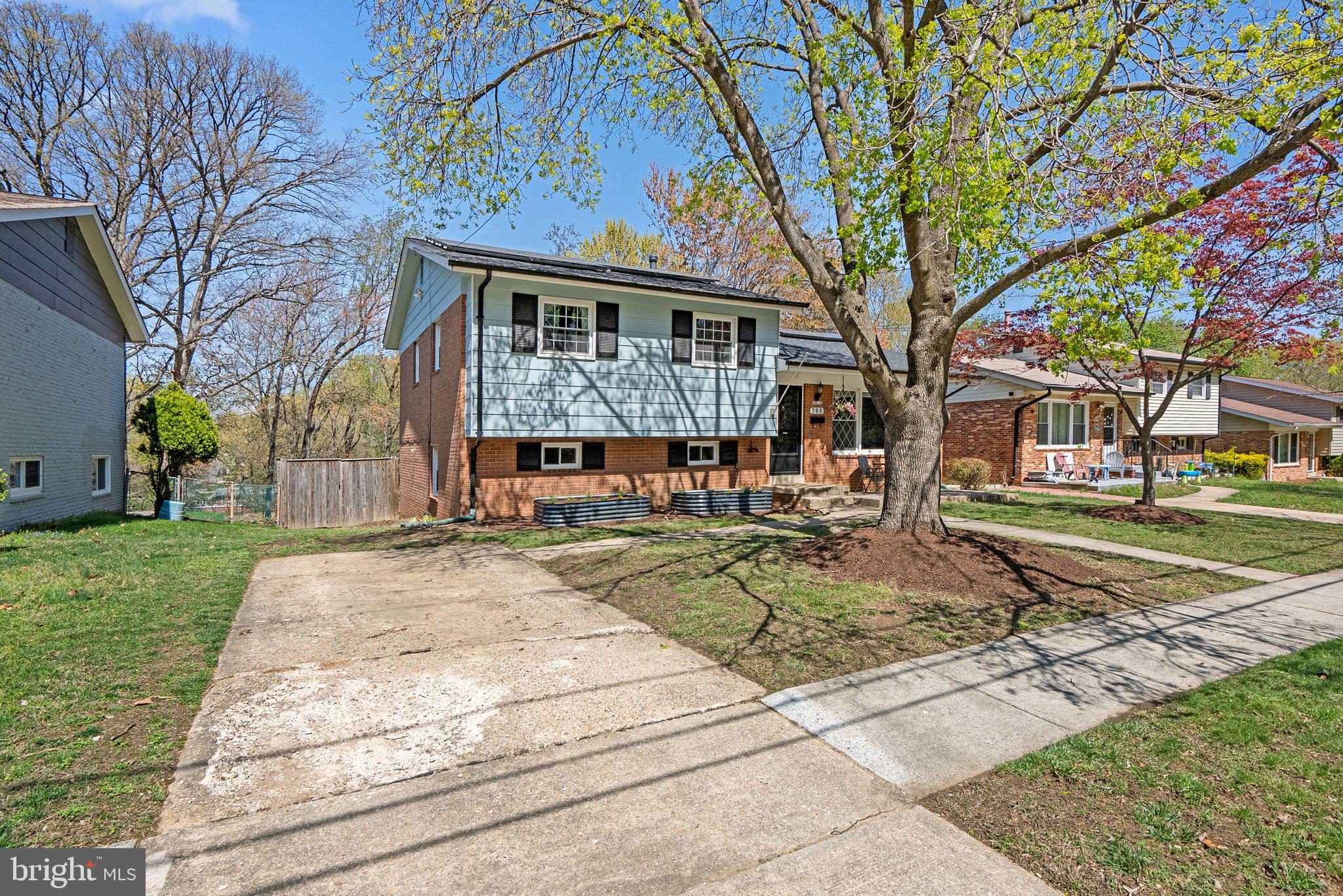 KEMP MILL HILLS - Residential