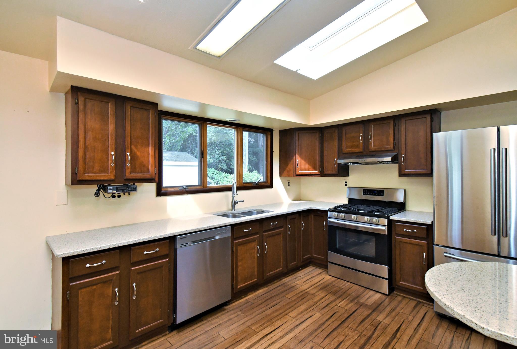 PLYMOUTH HILLS - Residential