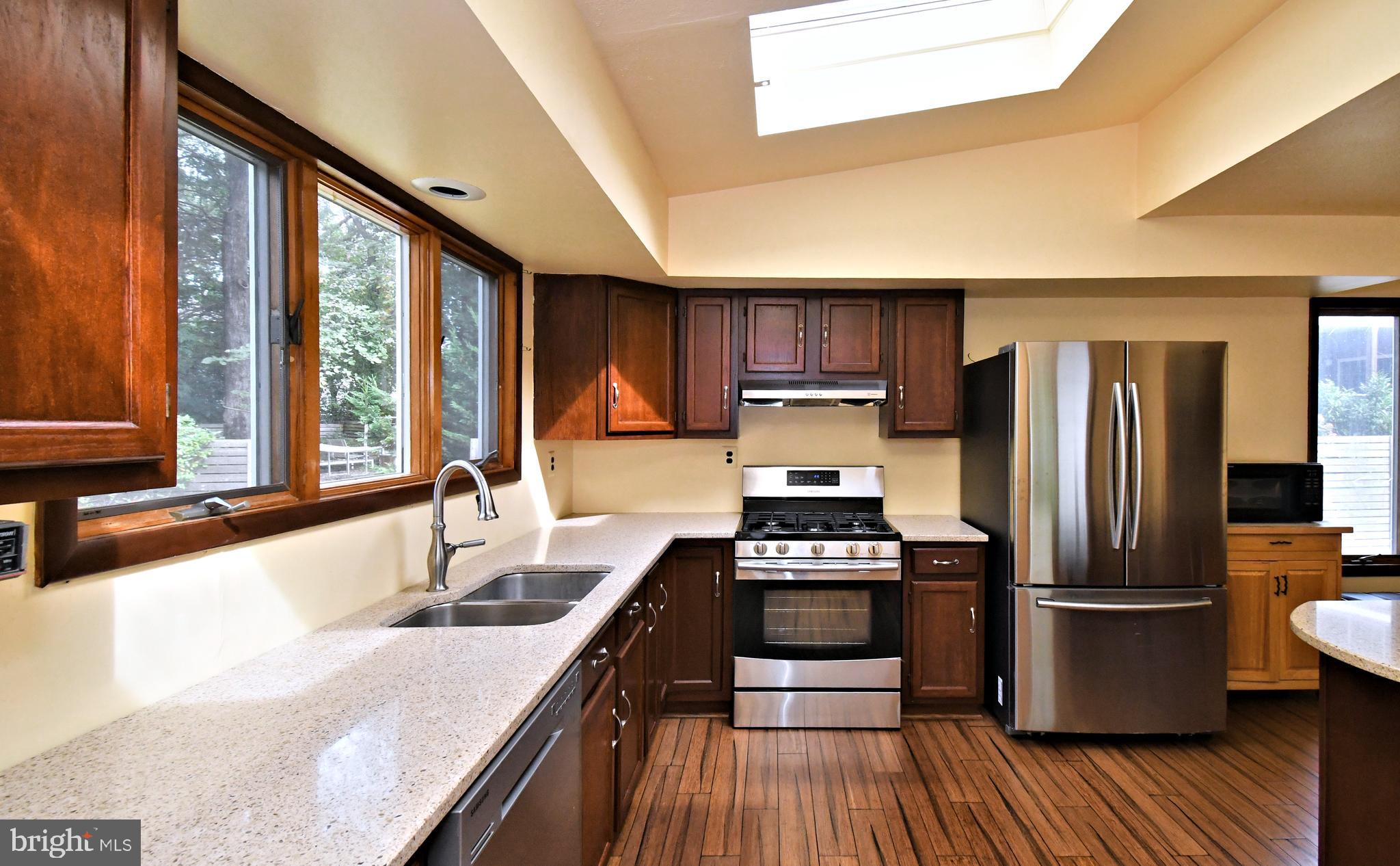 PLYMOUTH HILLS - Residential