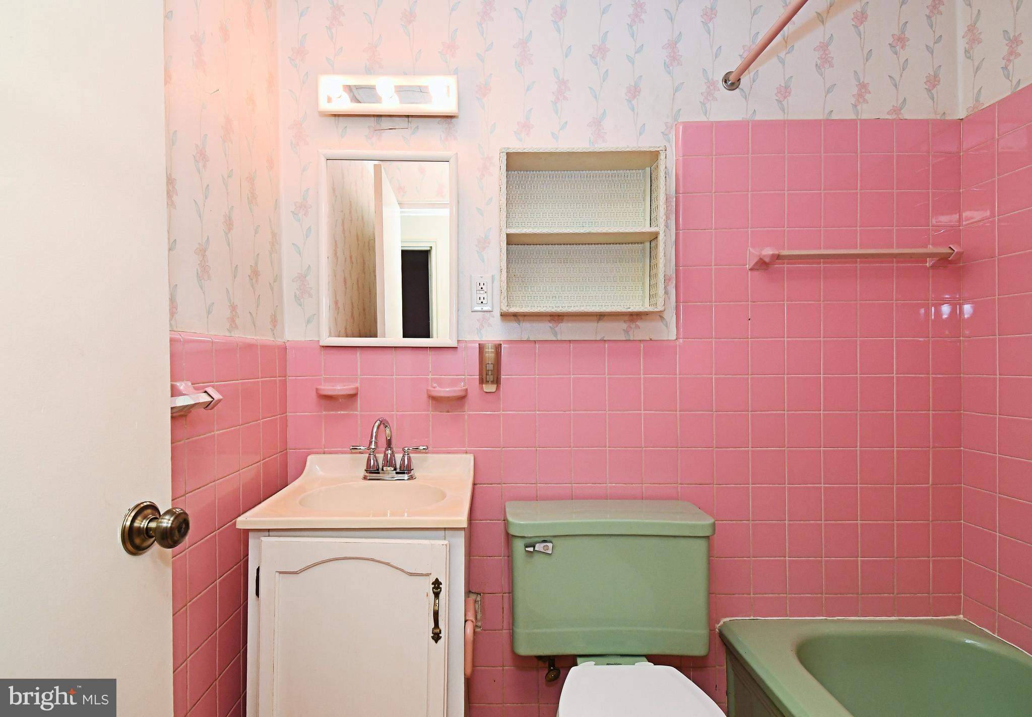 PLYMOUTH HILLS - Residential