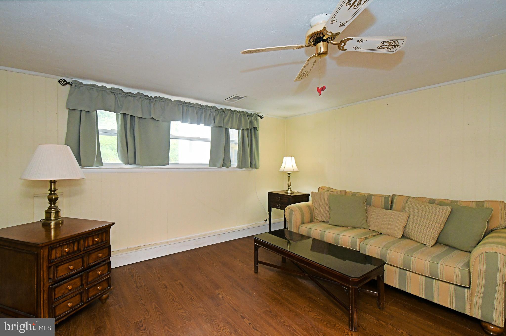 PLYMOUTH HILLS - Residential