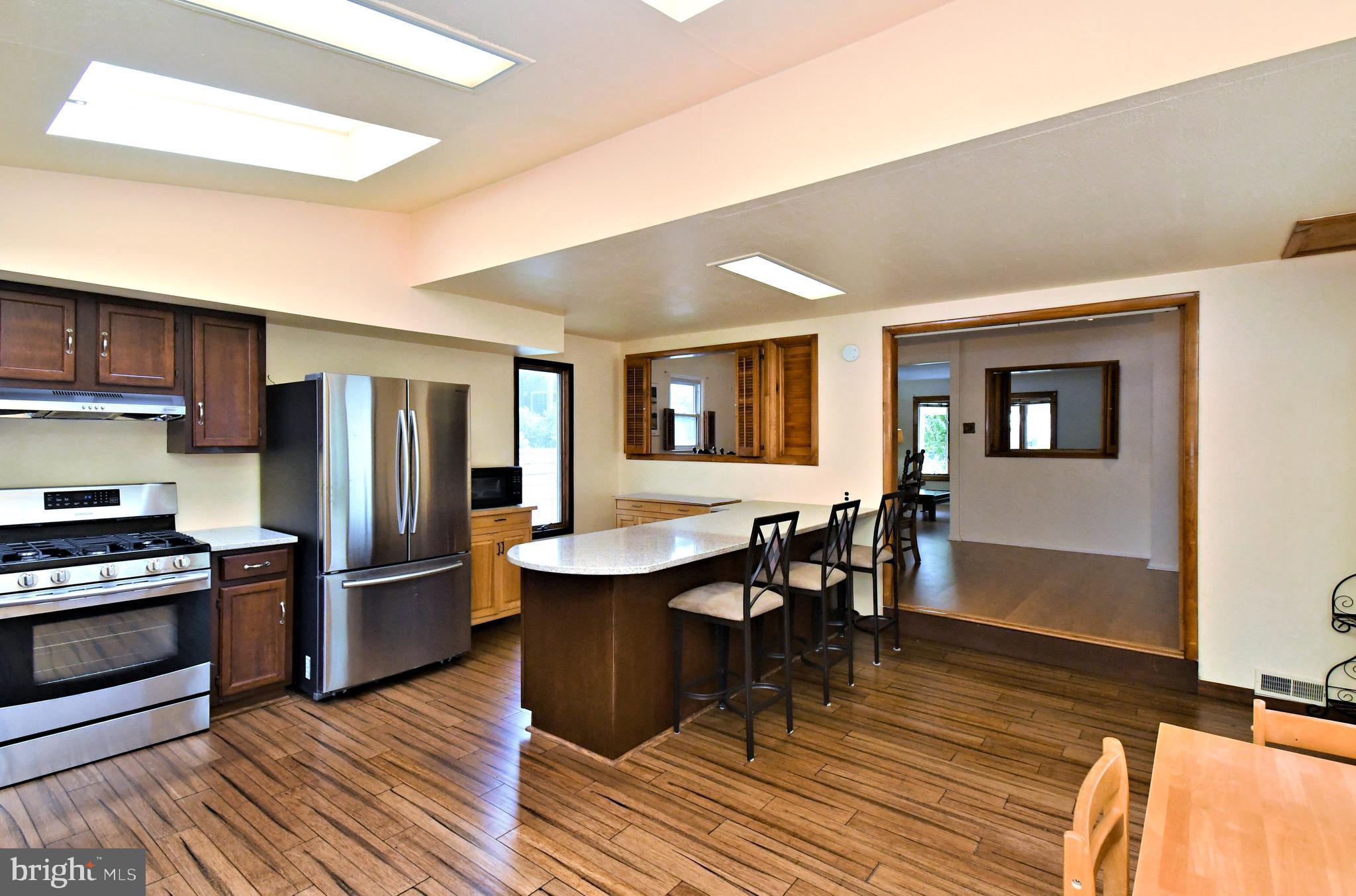 PLYMOUTH HILLS - Residential