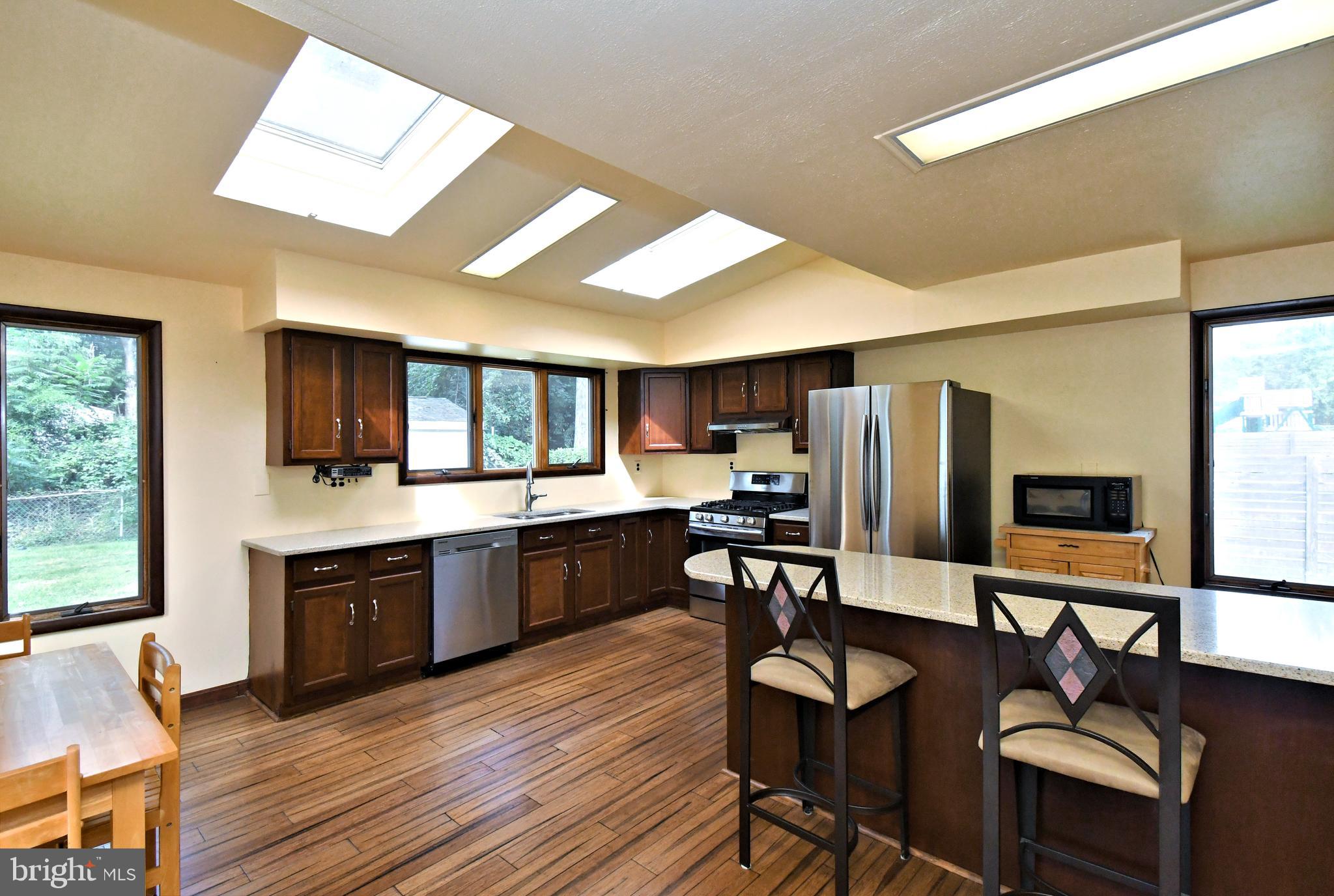 PLYMOUTH HILLS - Residential