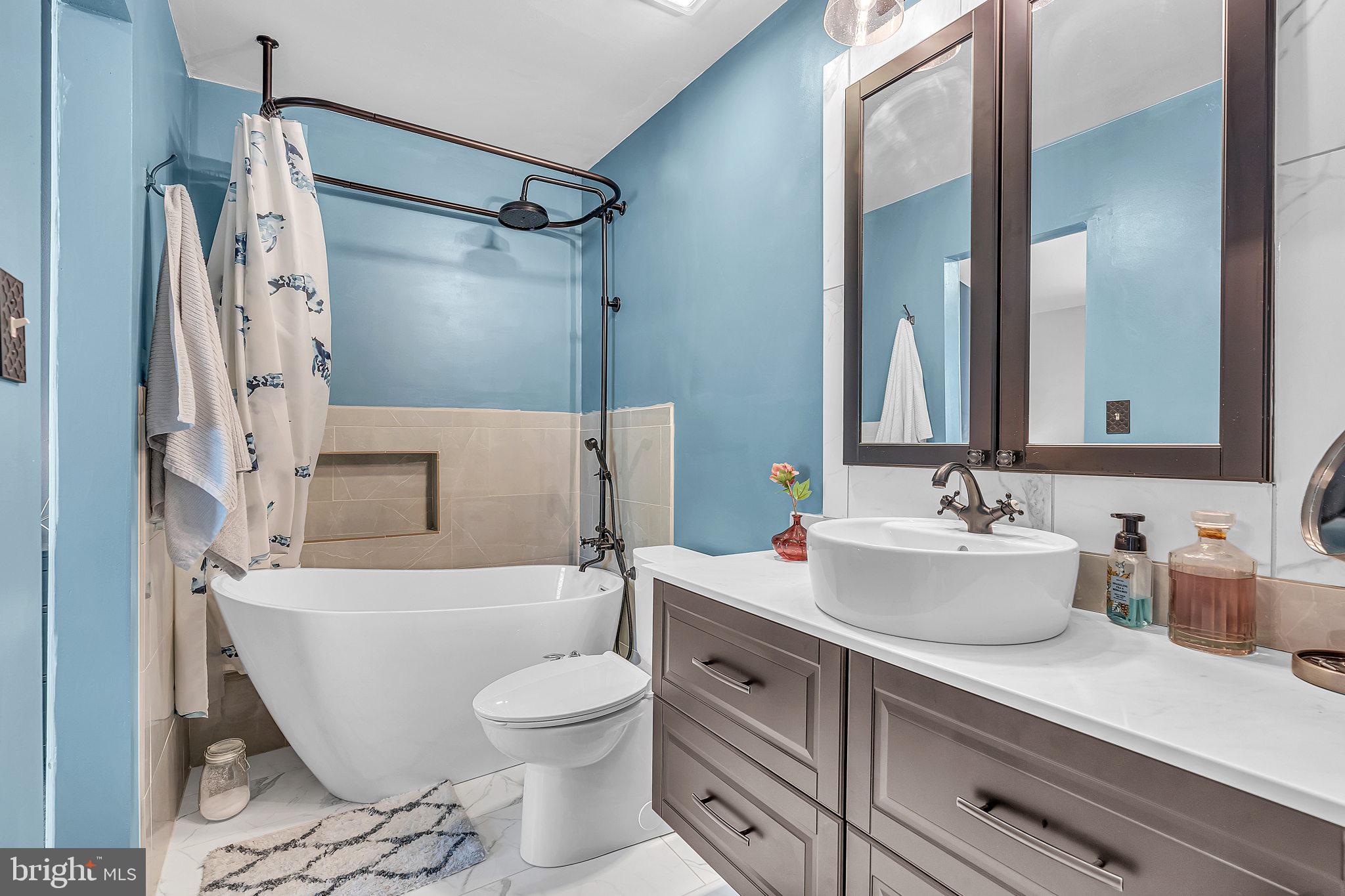 LAKE RIDGE-MARQUIS PLACE - Residential