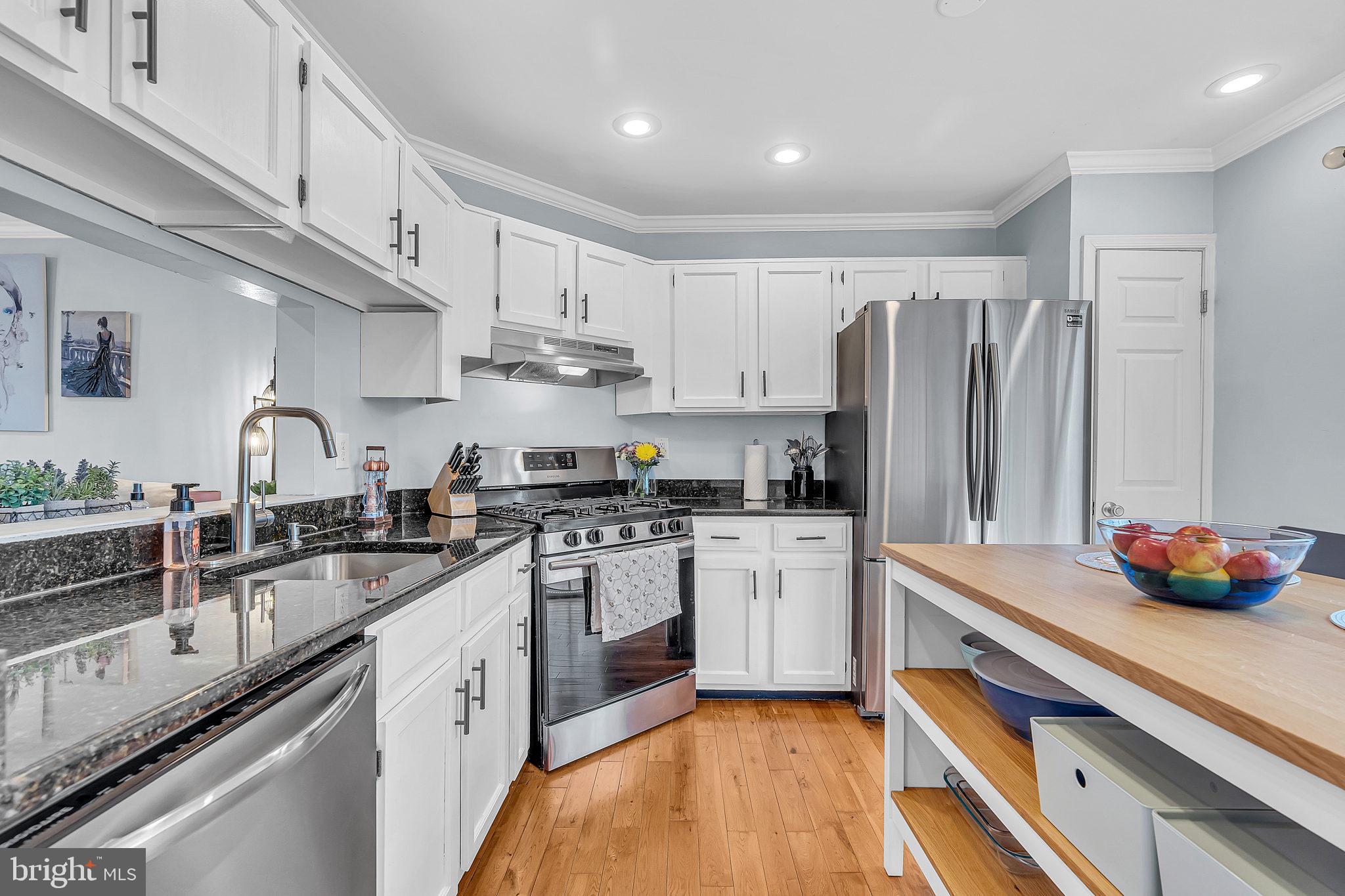 LAKE RIDGE-MARQUIS PLACE - Residential