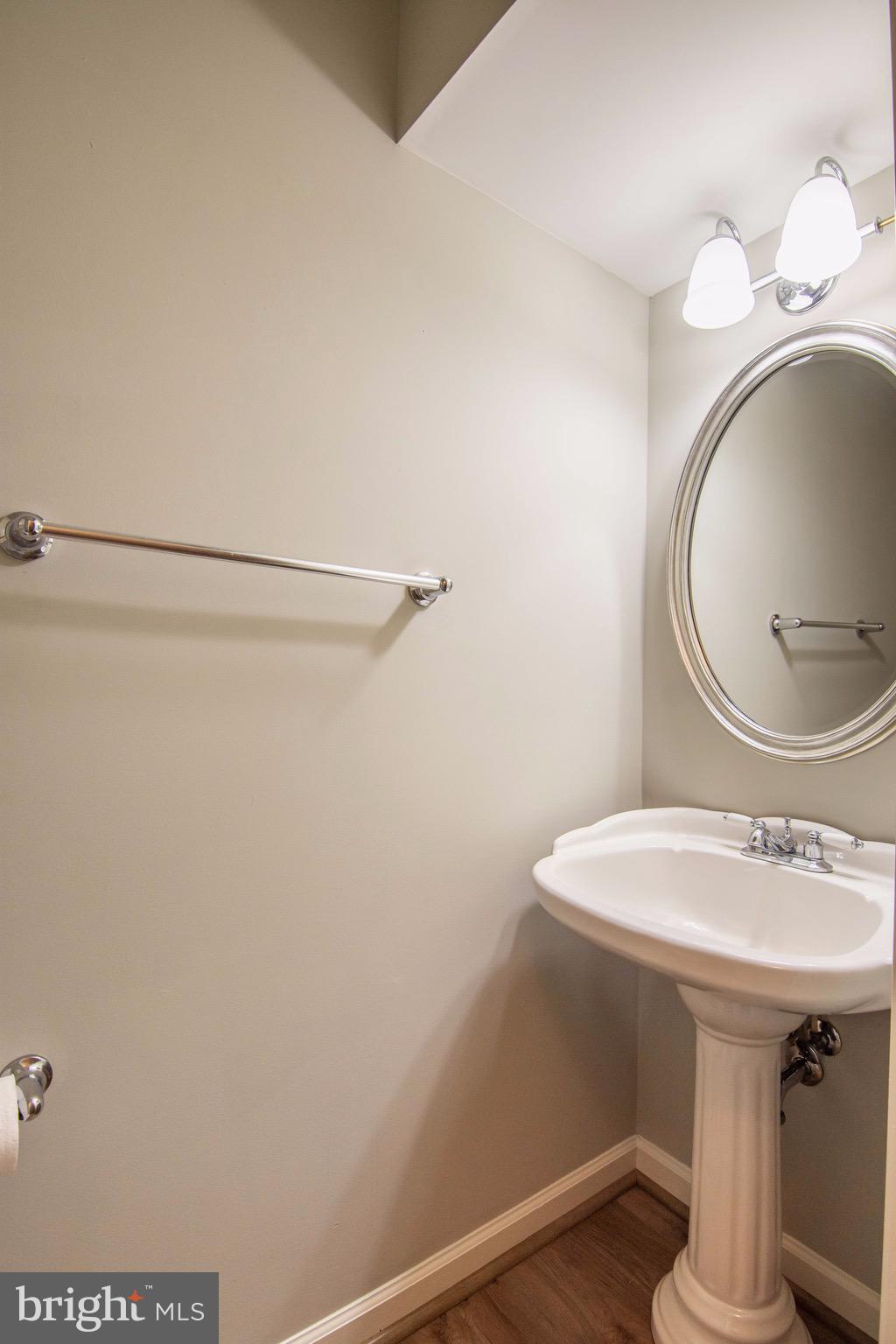 YORKTOWN MANOR - Residential