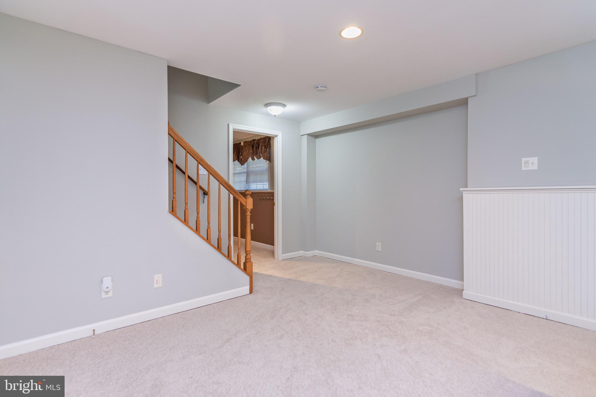 YORKTOWN MANOR - Residential